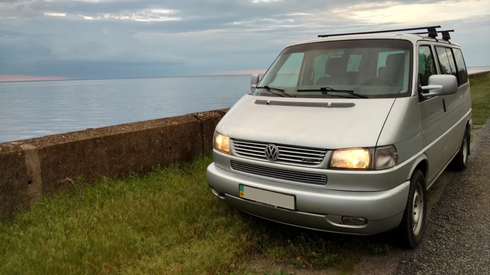 Volkswagen Multivan 2.5TDI (151) 2