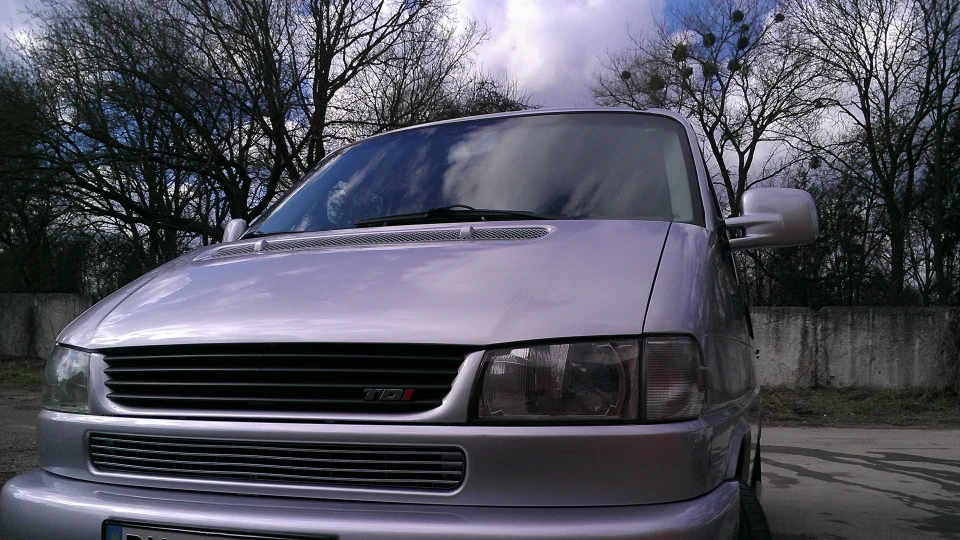Volkswagen Multivan AXG 111 kw