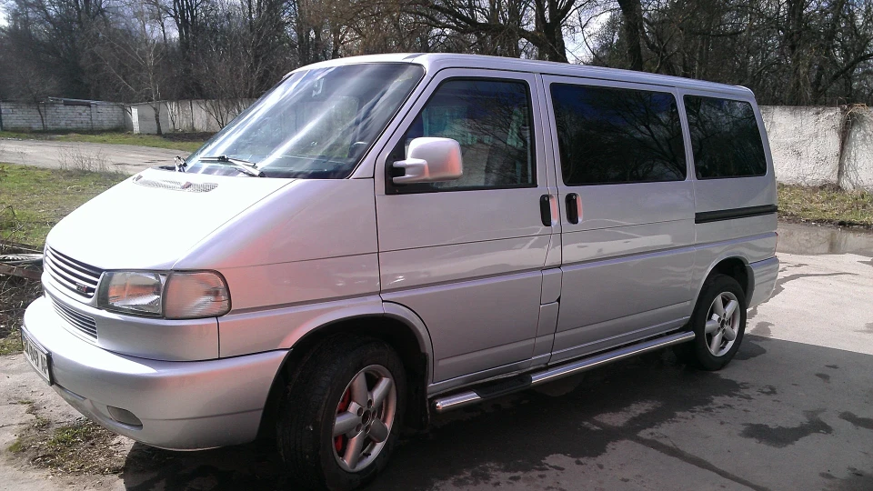 Volkswagen Multivan AXG 111 kw 2