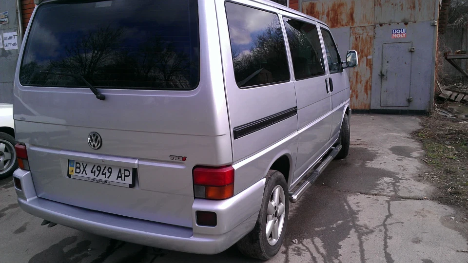 Volkswagen Multivan AXG 111 kw 5