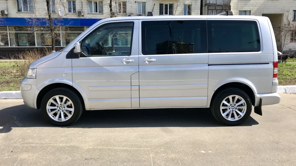 Volkswagen Multivan Geлік_Мікроавтобусний