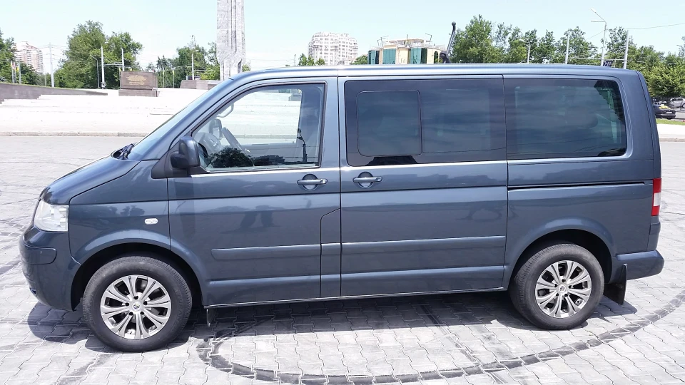 Volkswagen Multivan Highline 2,5 tdi 4motion 2