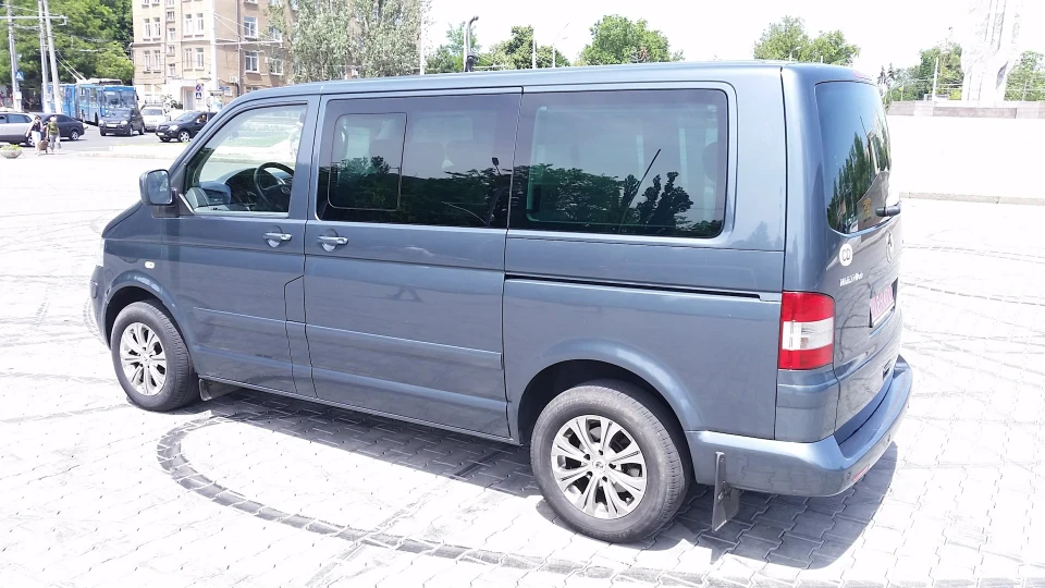 Volkswagen Multivan Highline 2,5 tdi 4motion 3