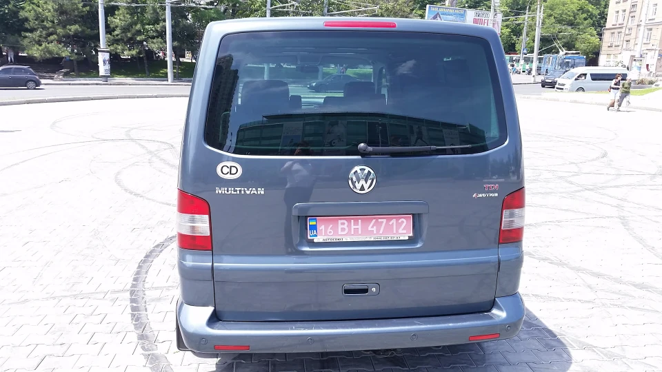 Volkswagen Multivan Highline 2,5 tdi 4motion 5