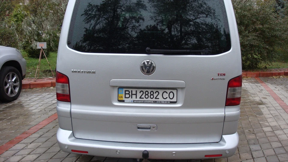 Volkswagen Multivan SeaSong 2,5 TDI 4Motion 2