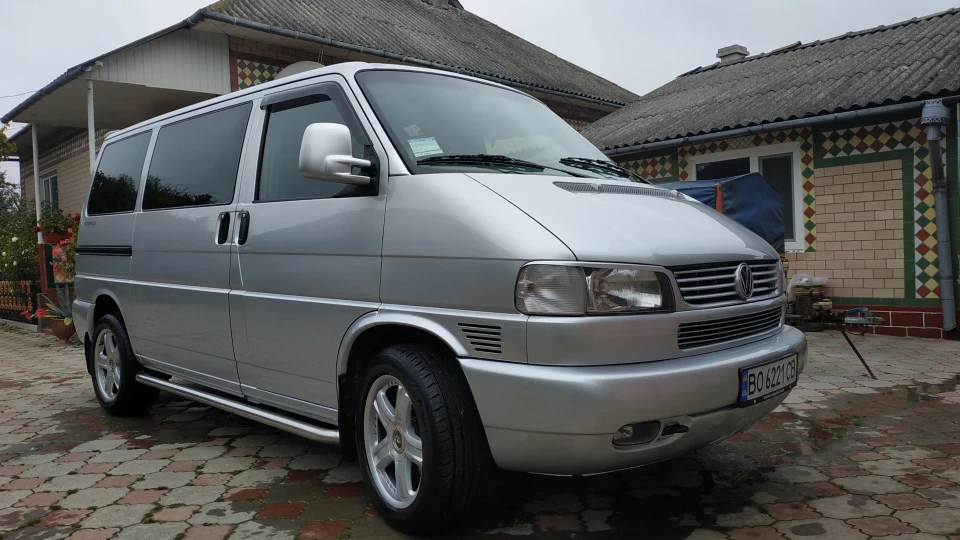 Volkswagen Multivan Сірий AXG 4