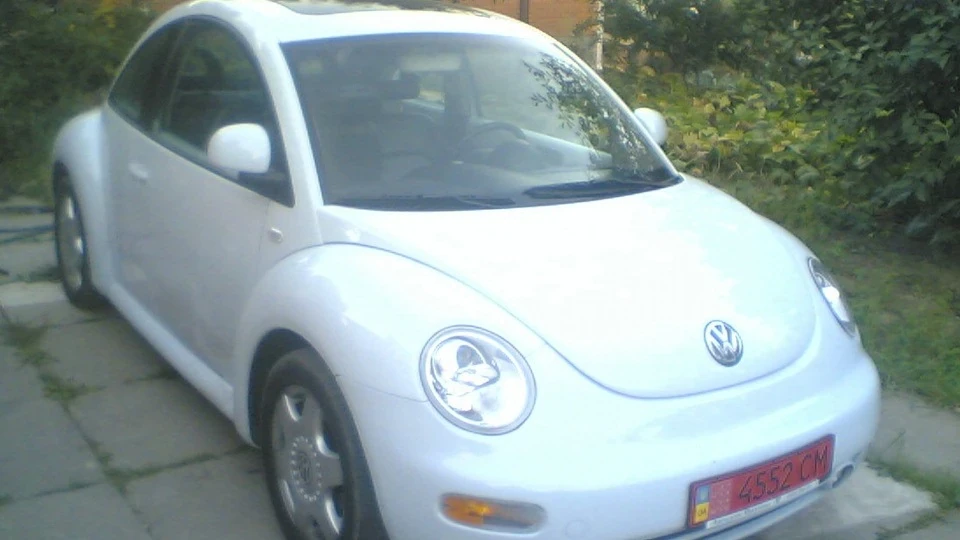Volkswagen New Beetle "GT" 2