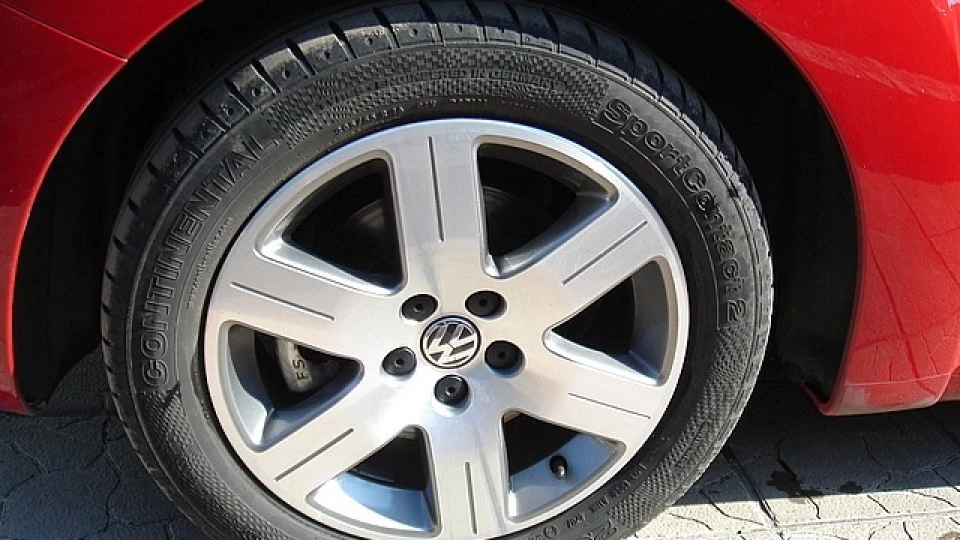Volkswagen New Beetle офіційний 2