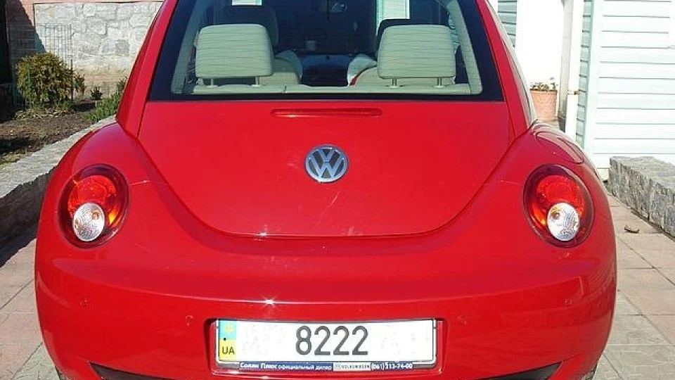 Volkswagen New Beetle офіційний 3