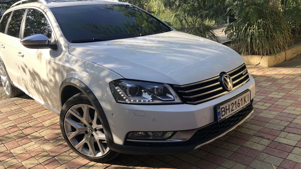Volkswagen Passat Alltrack 2
