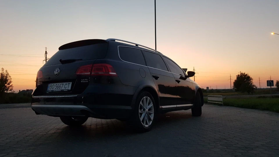 Volkswagen Passat Alltrack 2