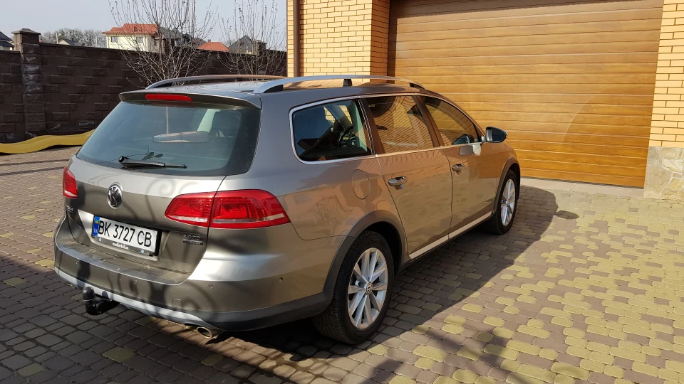 Volkswagen Passat Alltrack 2