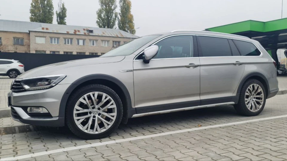Volkswagen Passat Alltrack 2