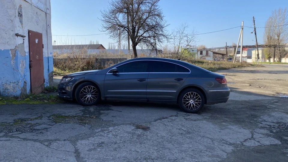 Volkswagen Passat CC 4