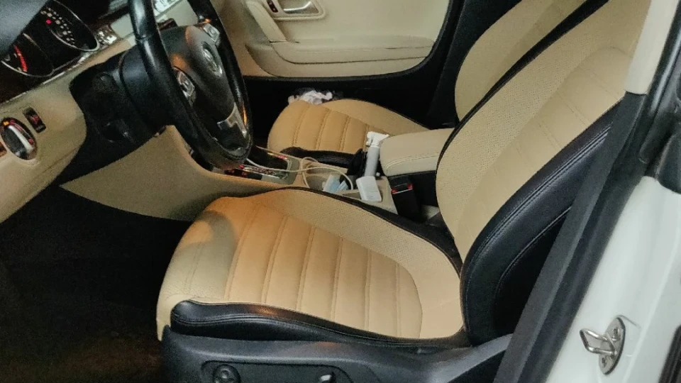 Volkswagen Passat CC 4