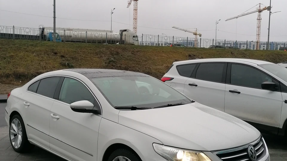 Volkswagen Passat CC 4