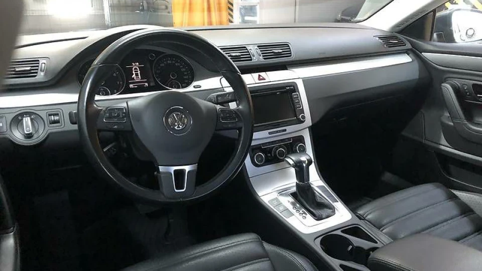 Volkswagen Passat CC 2.0 TSI (CBFA) USA 3