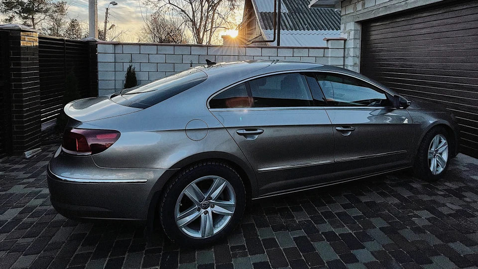 Volkswagen Passat CC 2.0t 3