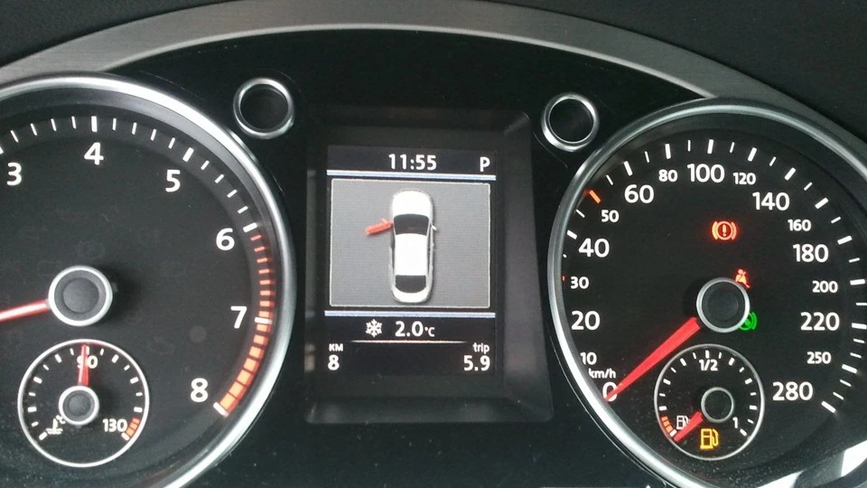 Volkswagen Passat CC Білий у Матовий) 4