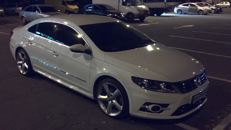 Volkswagen Passat CC Brazzers 2