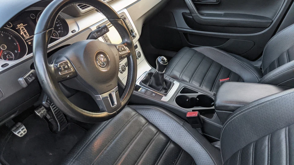 Volkswagen Passat CC Brown 2.0T 3