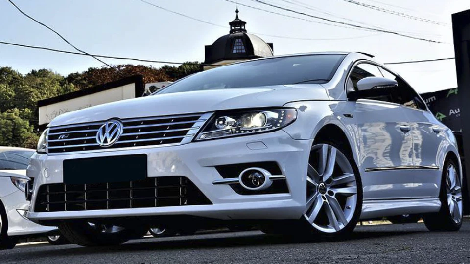 Volkswagen Passat CC CANDYWEISS 2
