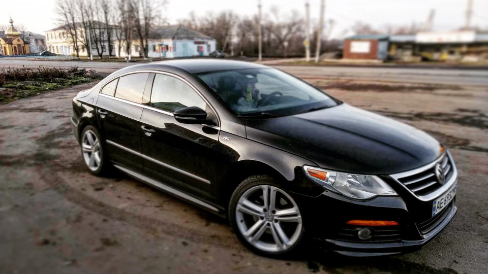 Volkswagen Passat CC Чорний 2.0 турбо R-line