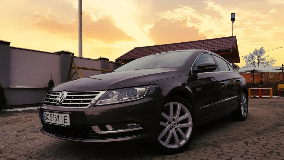 Volkswagen Passat CC Comfort Coupe 2