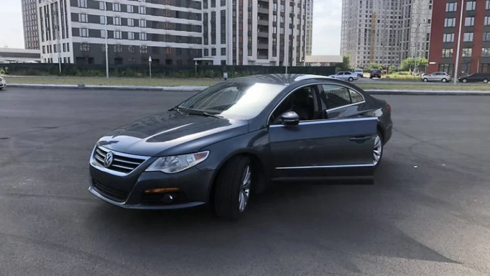Volkswagen Passat CC Island grey 2