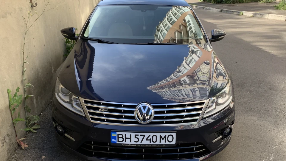 Volkswagen Passat CC R-Line Night blue. 2