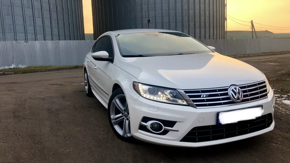 Volkswagen Passat CC R-line