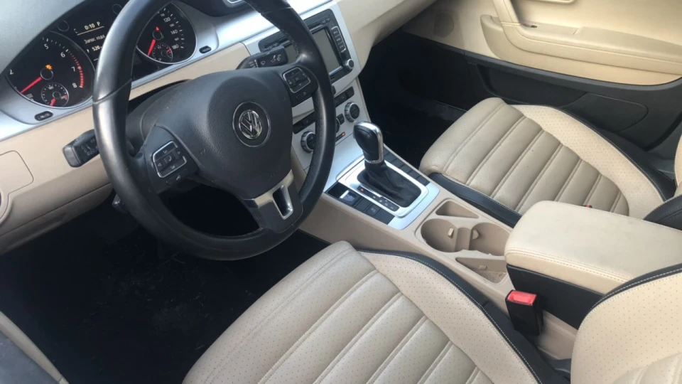 Volkswagen Passat CC Сірий мокрий асфальт 3