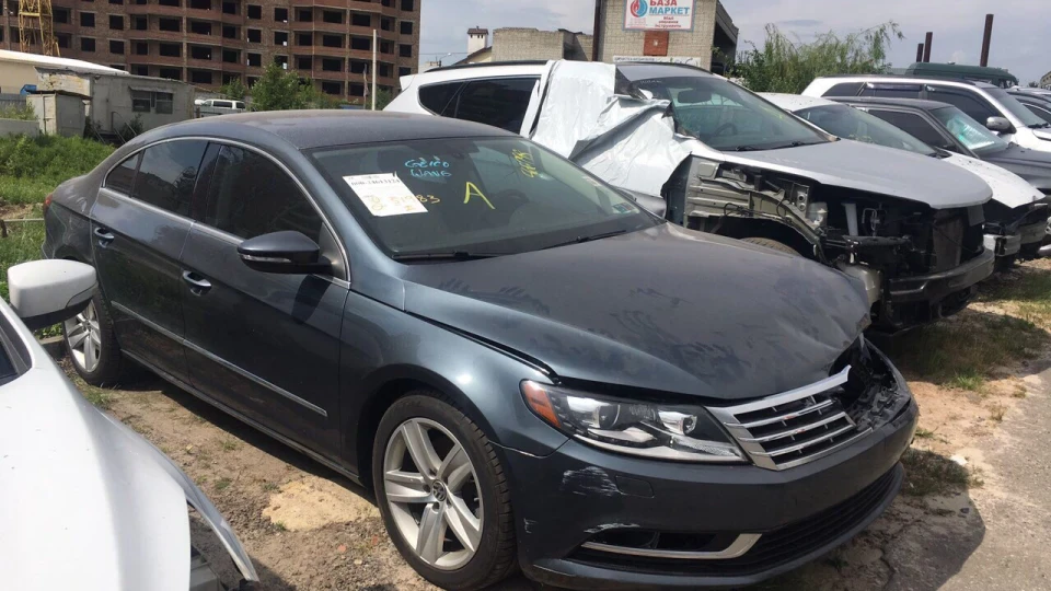 Volkswagen Passat CC Сірий мокрий асфальт 5