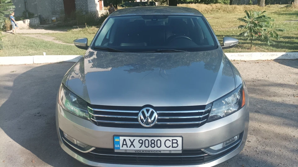 Volkswagen Passat US 5