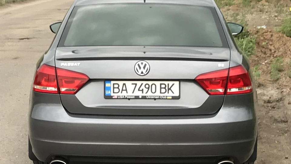 Volkswagen Passat US 4
