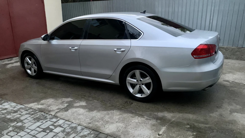 Volkswagen Passat US 2