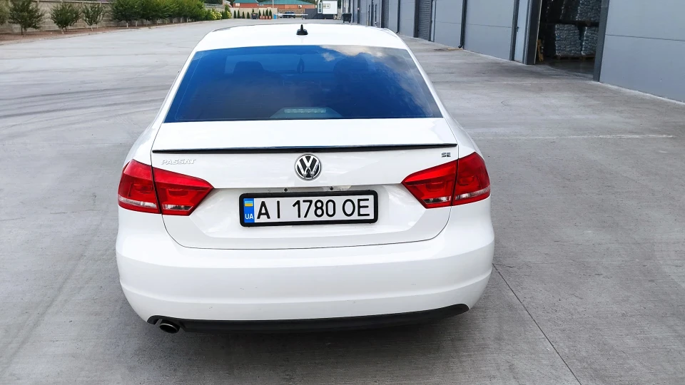 Volkswagen Passat US 3