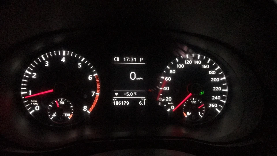Volkswagen Passat US 4