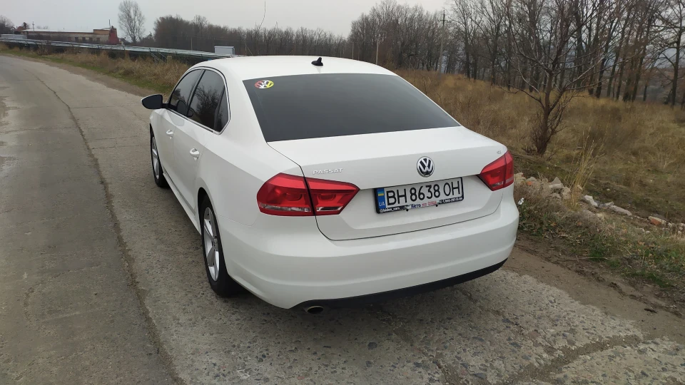 Volkswagen Passat US 3