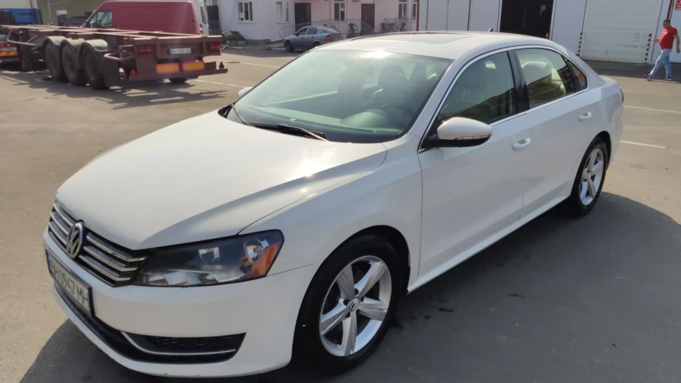 Volkswagen Passat US 5