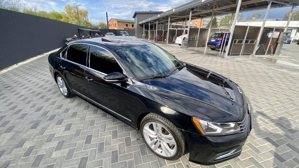 Volkswagen Passat US 2