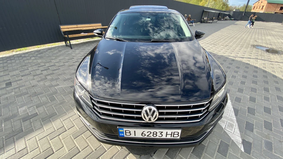 Volkswagen Passat US 5