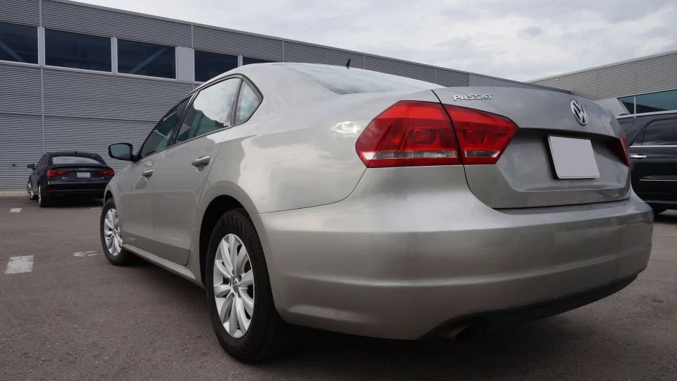 Volkswagen Passat US 5