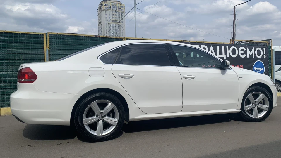 Volkswagen Passat US 2