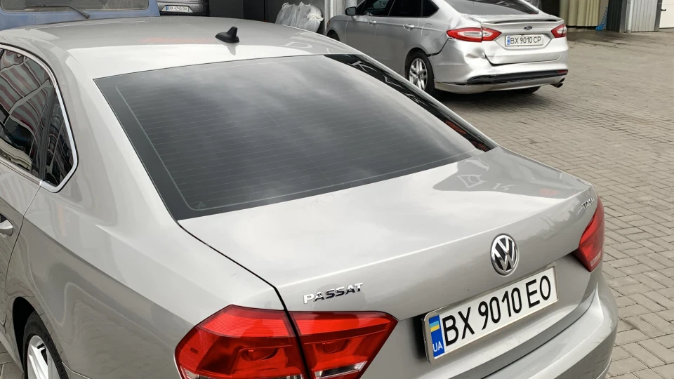 Volkswagen Passat US 5