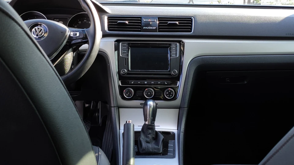 Volkswagen Passat US 2