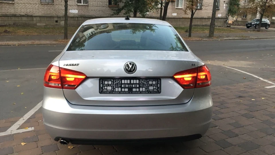 Volkswagen Passat US 2