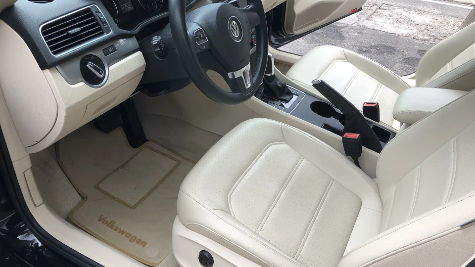Volkswagen Passat US 5