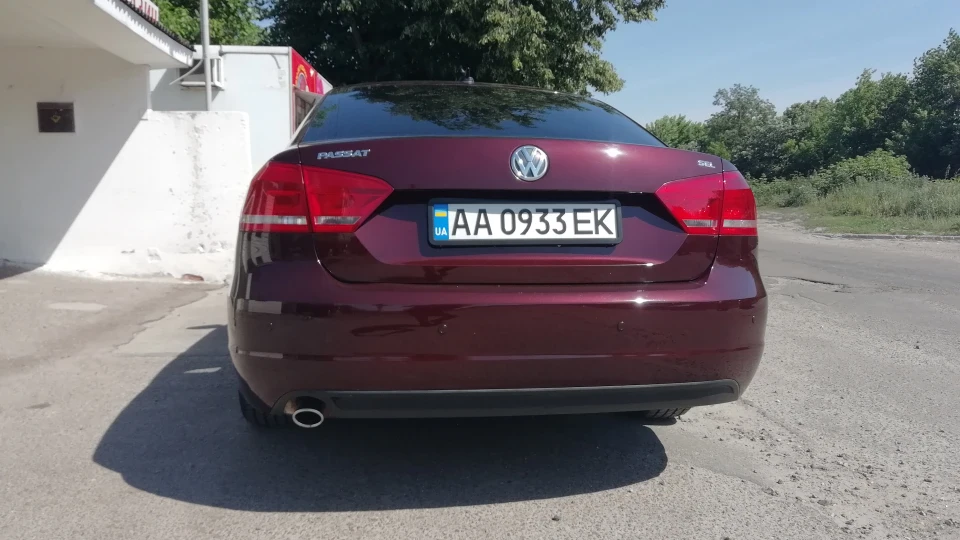 Volkswagen Passat US 4