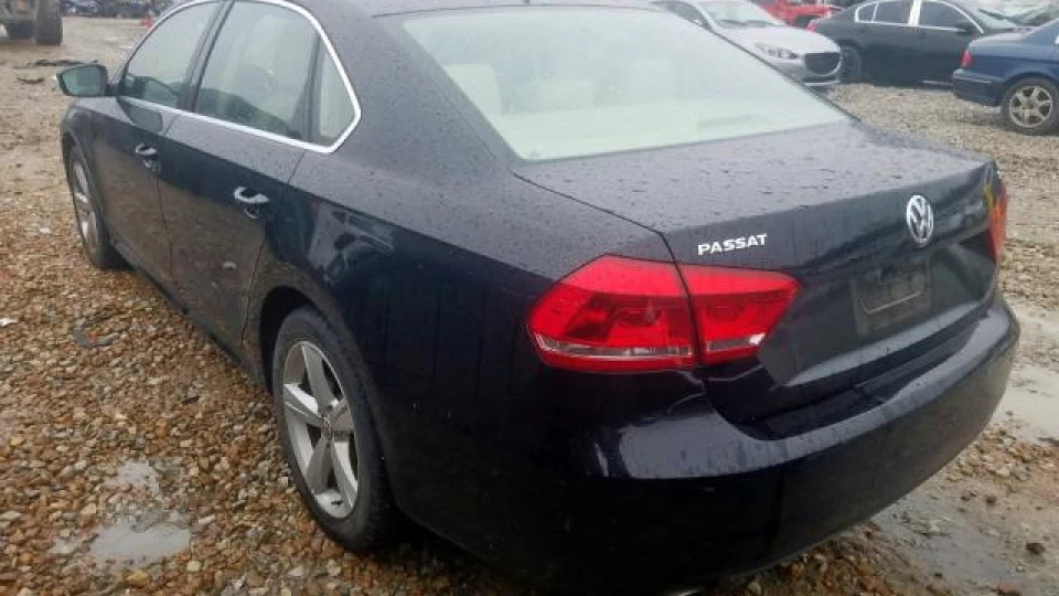 Volkswagen Passat US 2
